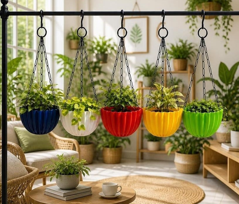 Karizma Ribbed Hanging Planter with Chain